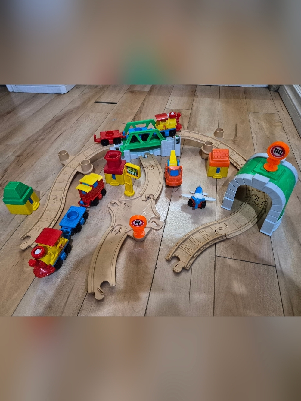 Vintage (1990's) Fisher Price Flip Track and vehicles (2 trains, truck and plane